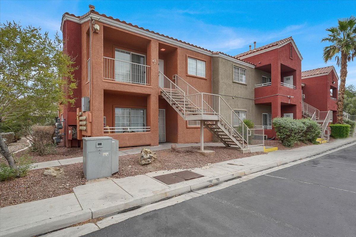 4730 East Craig Road - 1