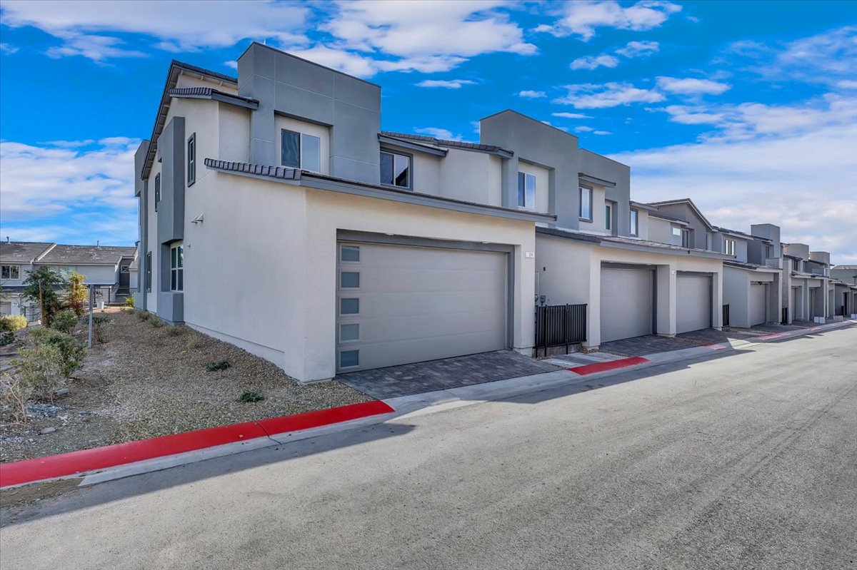 514 Fairview Hills Street - 1