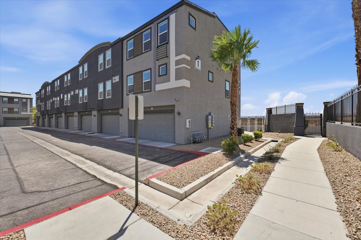 9050 West Tropicana Avenue #1001 - 1